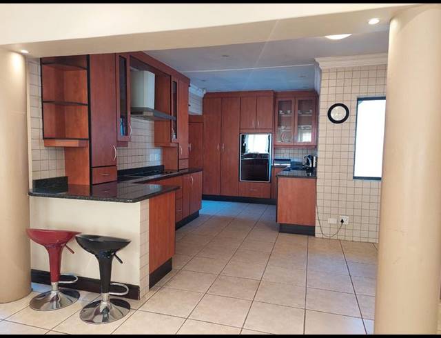 5 BEDROOM PROPERTY TO RENT IN VORNA VALLEY